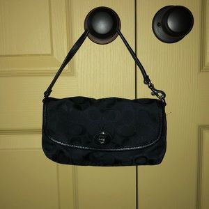 Small wristlet/handbag